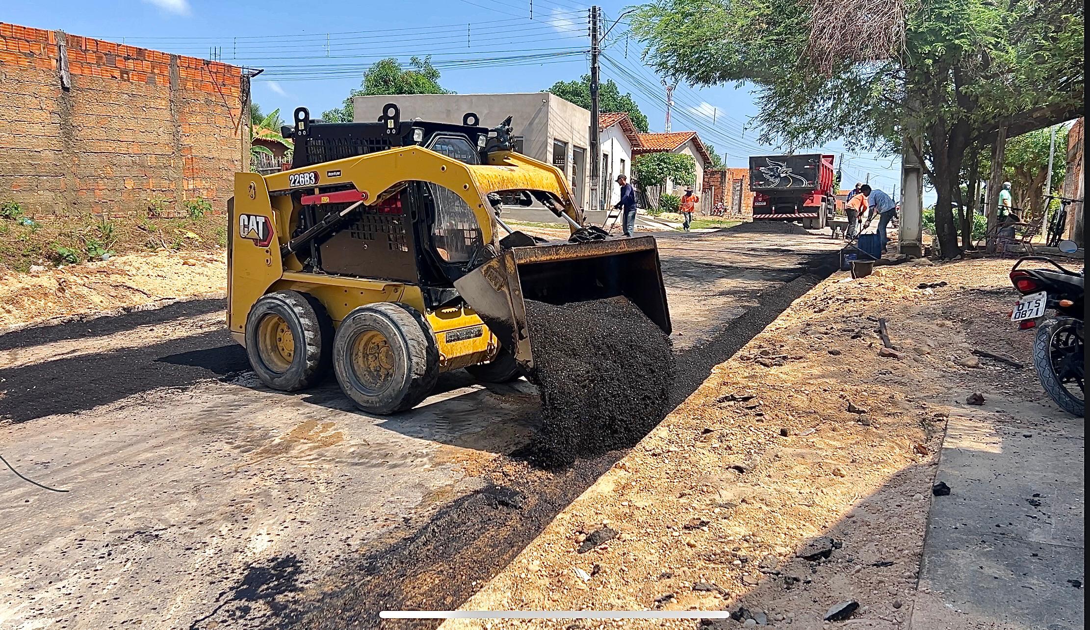 Prefeitura de São Pedro da Água Branca dá continuidade à operação Tapa-Buracos nas principais v...