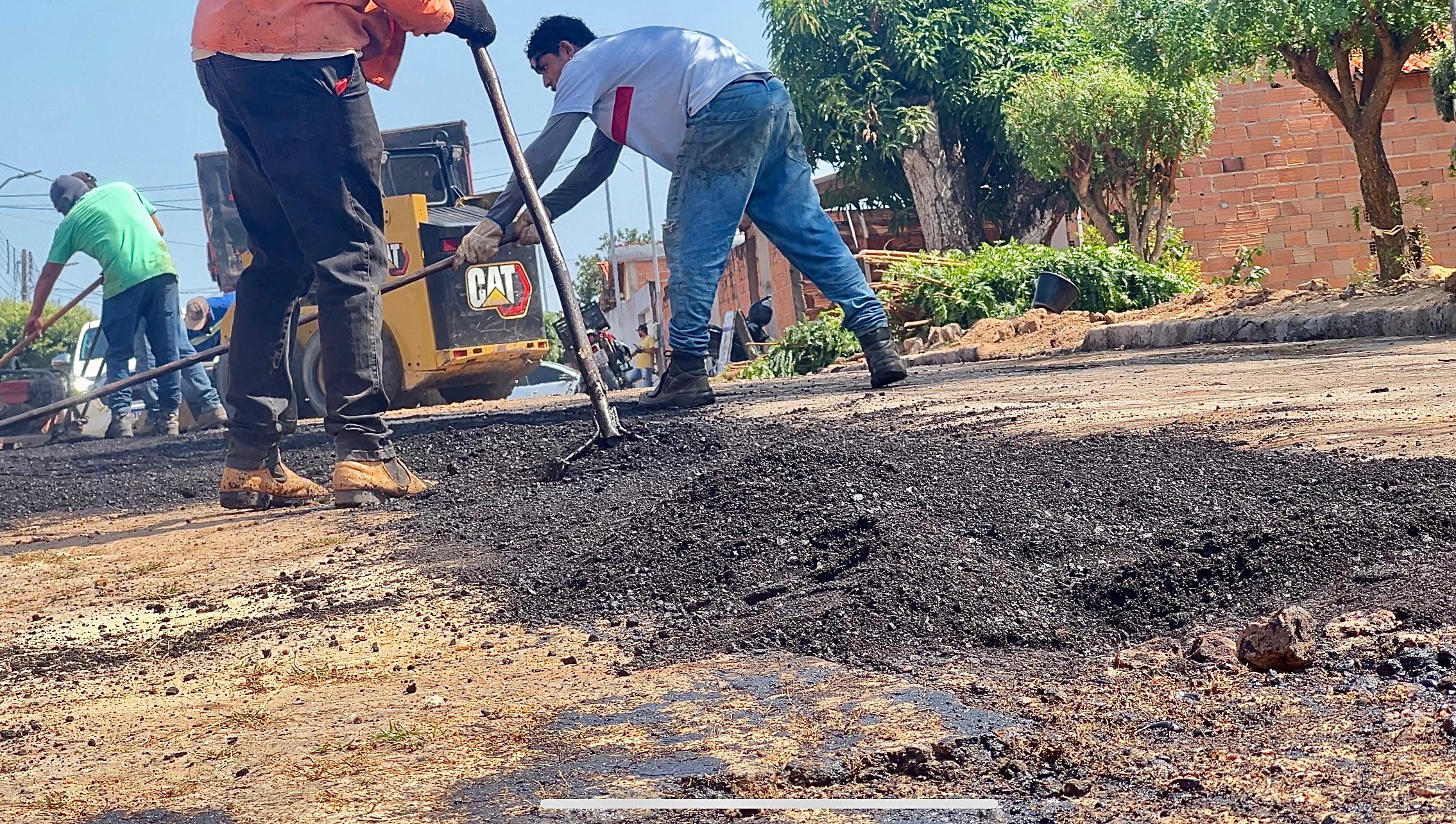 Prefeitura de São Pedro da Água Branca dá continuidade à operação Tapa-Buracos nas principais v...